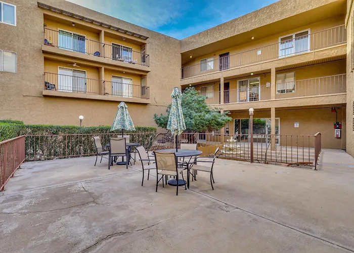 Newly Renovated W/ Pool In Havasu City! Holiday home